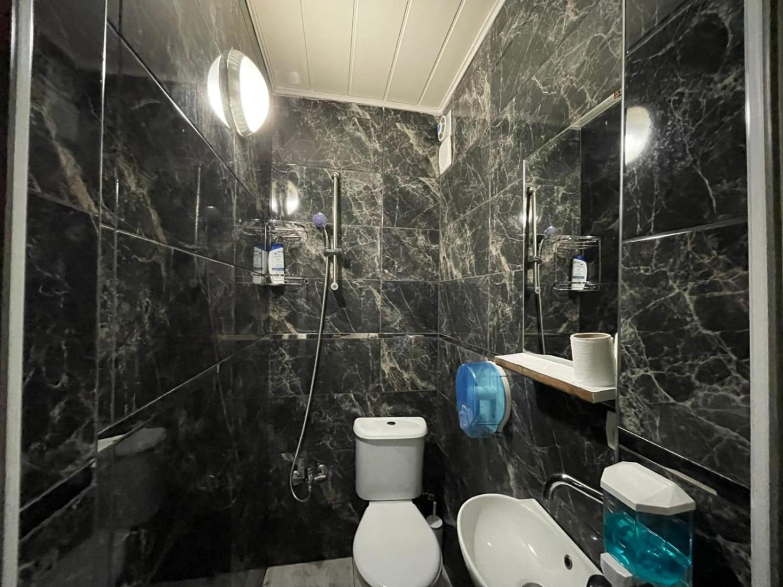 La Casa De Hotel Истанбул Екстериор снимка