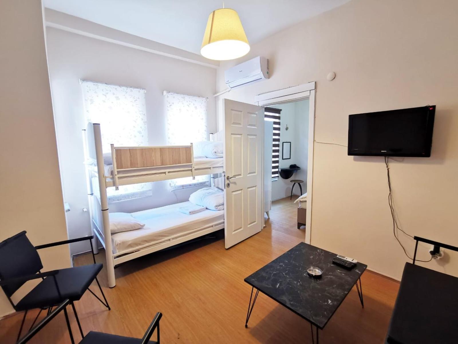 La Casa De Hotel Истанбул Екстериор снимка